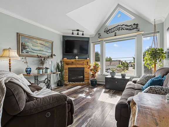 4th image of 9470 Hazel St #8