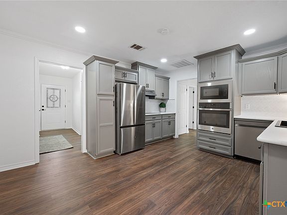 5th image of 1418 N Wall St