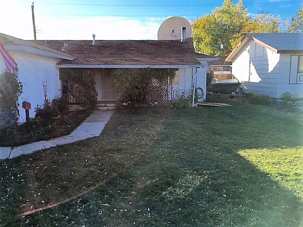 1st image of 3225 Vickie Ln