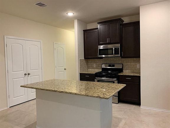 3rd image of 23626 Legano Dr