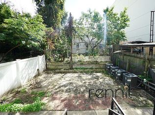 1622 Summerfield St #1B, Ridgewood, NY 11385