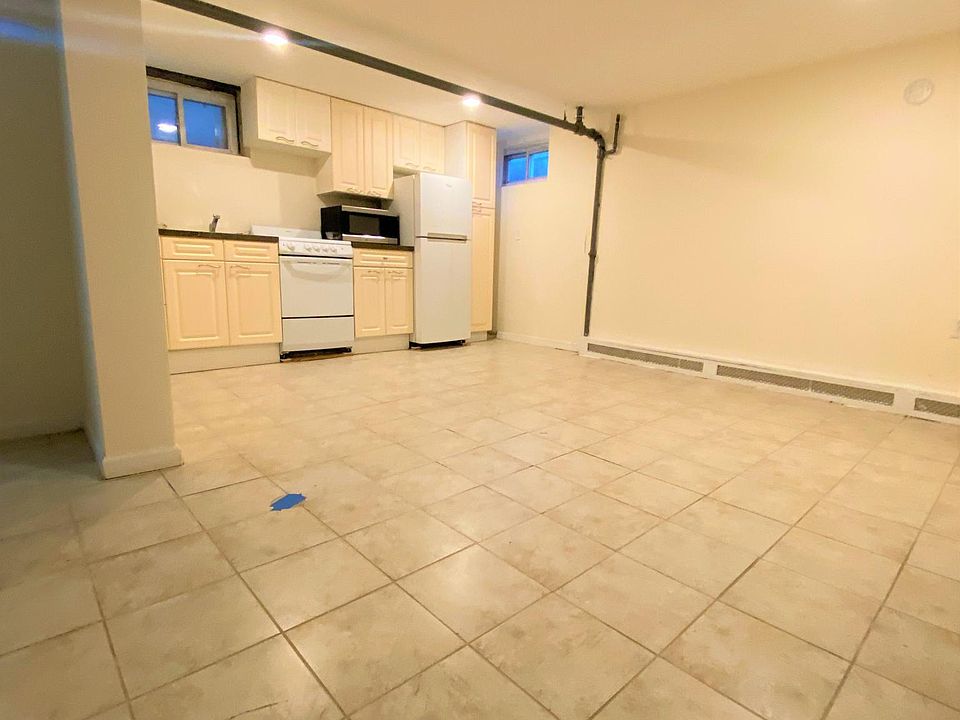 2nd image of 54 Hyatt Ave #12