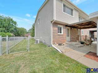2351 Wildwood Pl, Lincoln, NE 68512