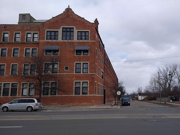 3rd image of 6533 E Jefferson Ave #63/216W