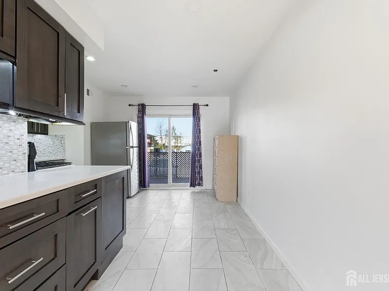 161 Evergreen Rd #2A — Photo 10