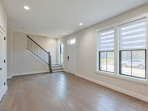 4th image of 2916 Robertson Ave