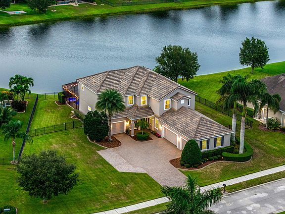 2nd image of 2977 Cortona Dr