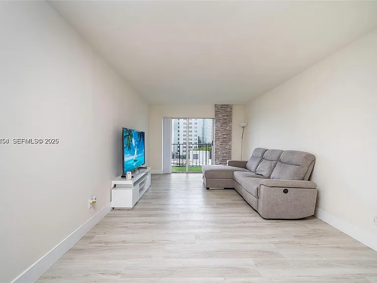 899 West Ave #7E — Photo 13
