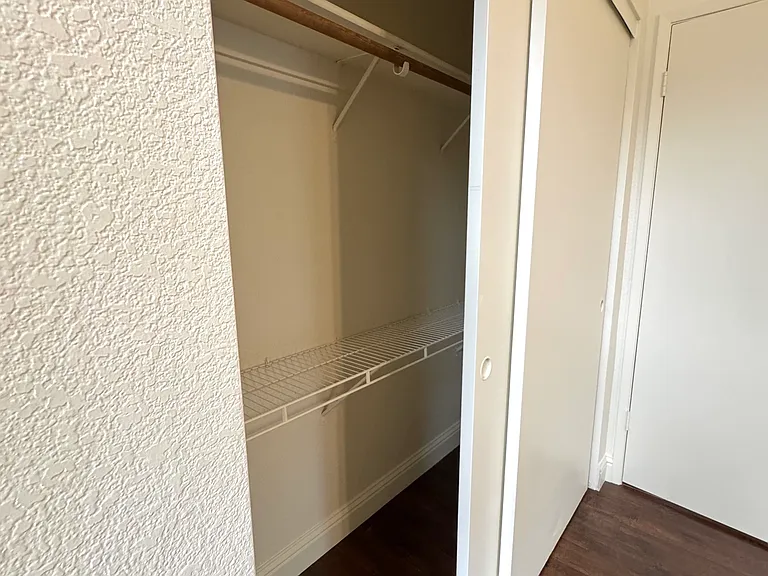 16920 Yvonne Dr — Photo 14