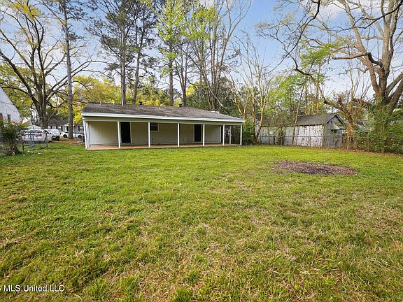 4th image of 764 Avalon Rd