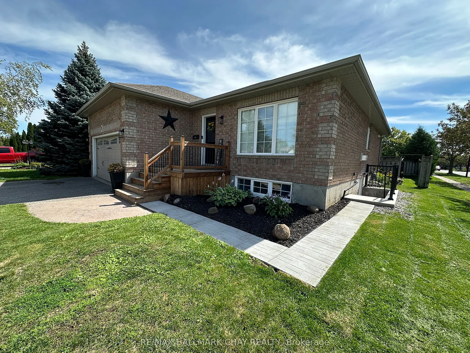 3 bed, $2,400 — Photo 3