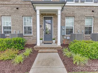 5060 Harrowsmith Ln, Charlotte, NC 28204