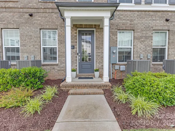 5060 Harrowsmith Ln, Charlotte, NC 28204