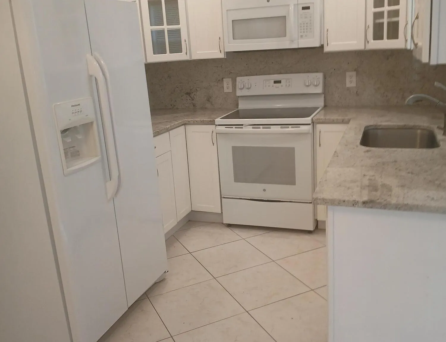 3 bed, 2.0 bath, 1248 sqft, $2,800 — Photo 1