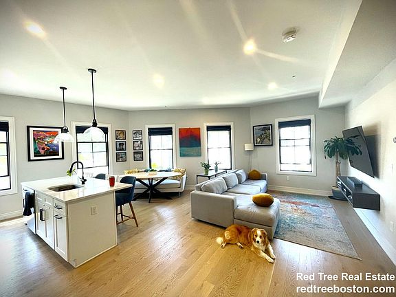 2nd image of 37 Horace St #21