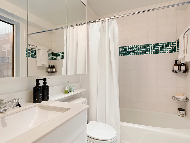 900 Park Ave #5E — Photo 11