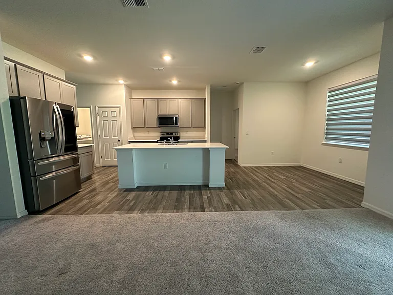 9750 SW 42nd Ave — Photo 7