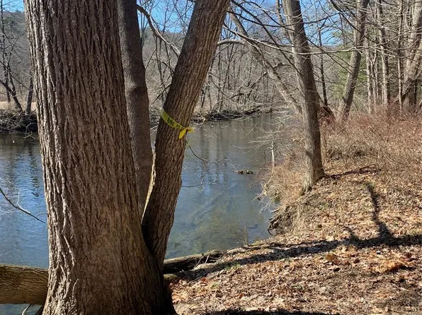 Jackson Corners Rd, Red Hook, NY 12571