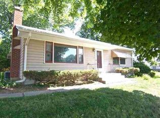 2018 Mississippi Blvd, Bettendorf, IA