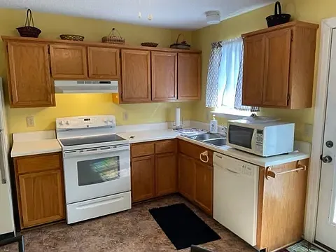 1600 N Washington St #12 — Photo 5