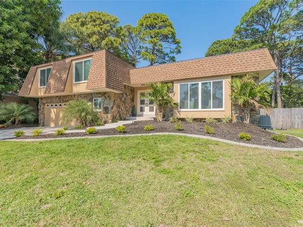 14389 83rd Pl, Seminole, FL 33776