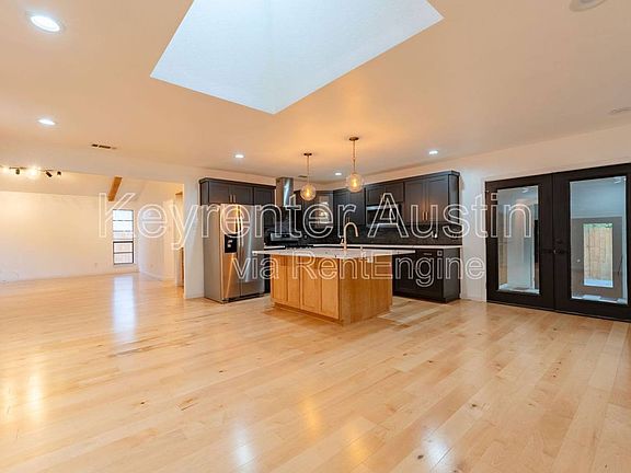 4th image of 7206 Towering Oaks Dr