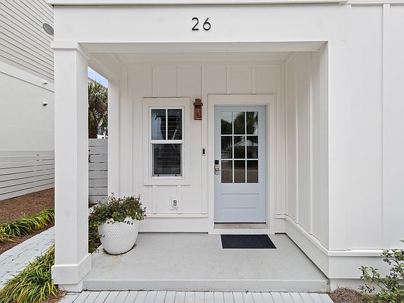 3rd image of 26 Blue Coast Ct