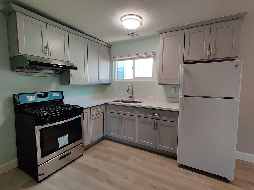 1st image of 30 N 10th St #3