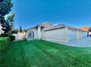 17980 Lakeview Dr, Victorville, CA 92395