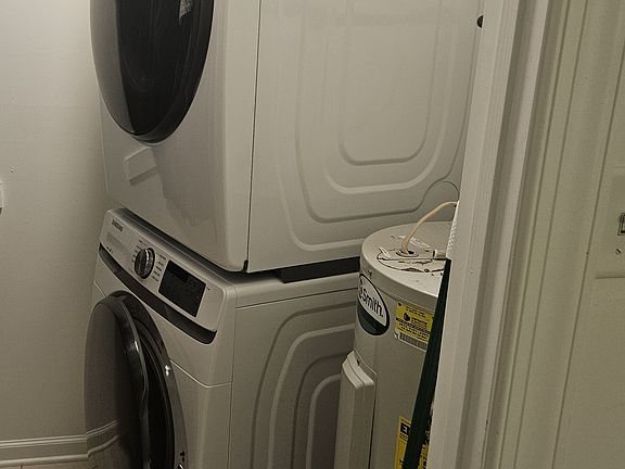5th image of 410 E Gaston Ln APT B