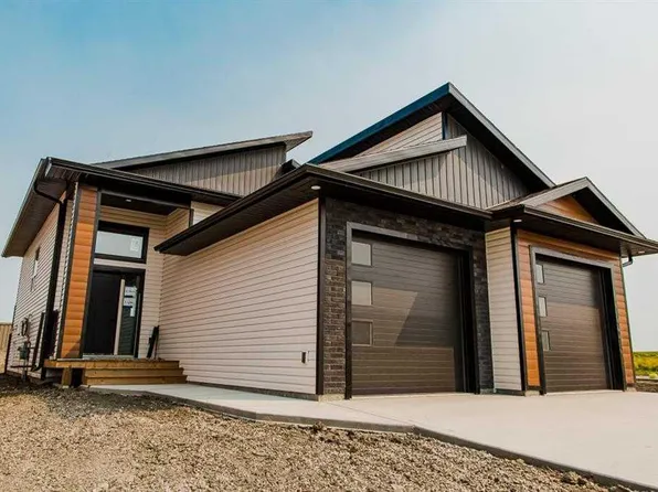 12006 83rd Ave #A, Grande Prairie, AB T8W 0M7