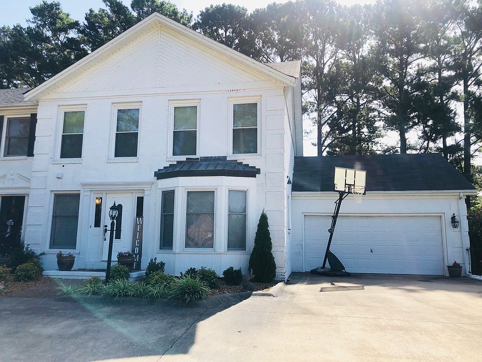 1st image of 1657 Country Club Dr APT 6