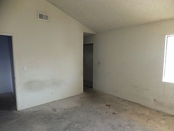 3rd image of 21642 Villa Pacifica Cir