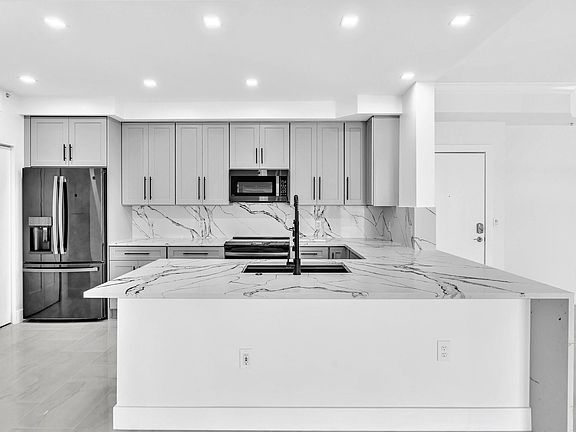 4th image of 3594 S Ocean Boulevard #1103