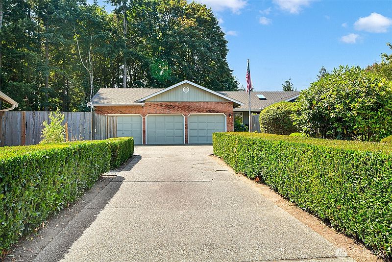 2nd image of 4710 SE 123rd Street