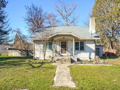 129 N Shasta Ave, Eagle Pt, OR, 97524
