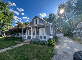 1005 Summer St, Pekin, IL 61554