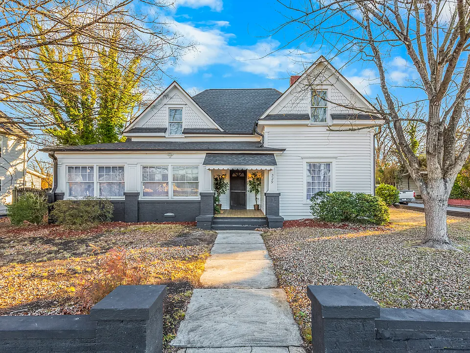 329 W Main St