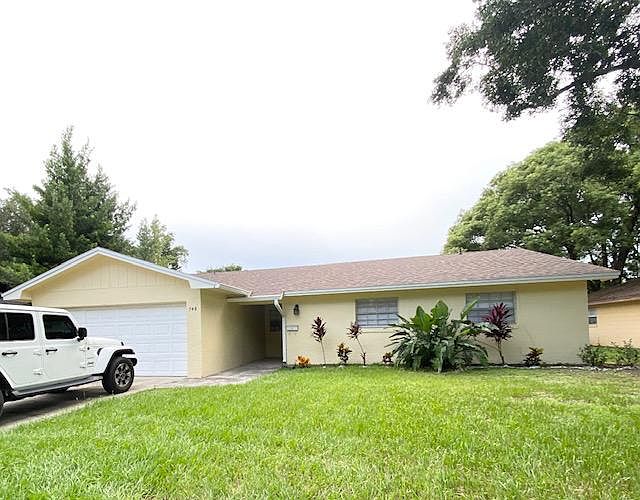 Front yard, vehicle isn't included ;)