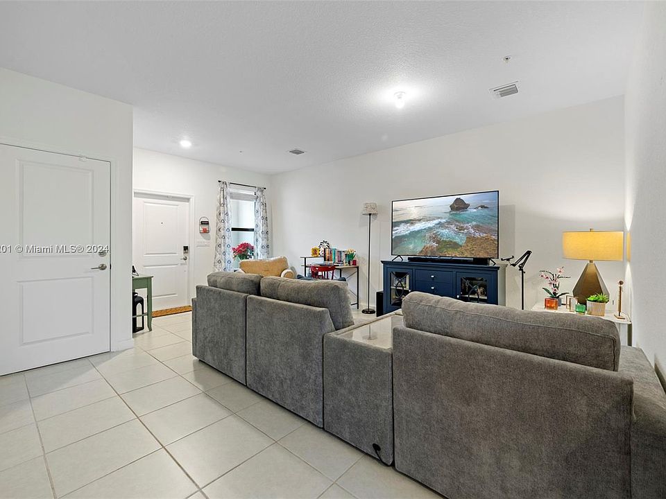 253 SW 159th Way Hollywood FL Zillow