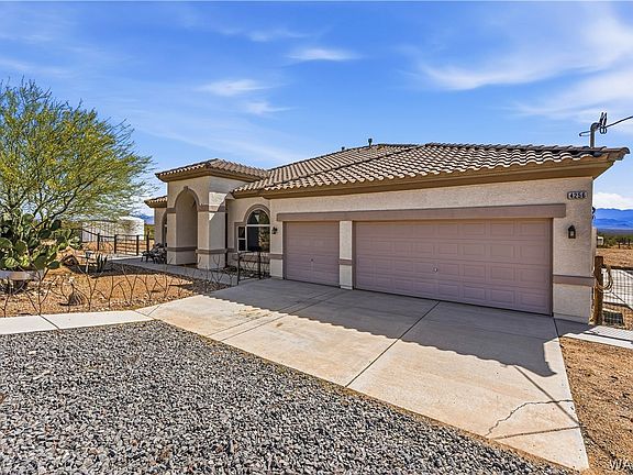 3rd image of 4256 Zircon Rd