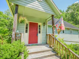141 Laurel Highlands Dr, Roan Mountain, TN 37687