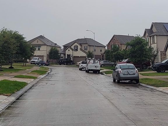 4th image of 15615 Carberry Hills Ct