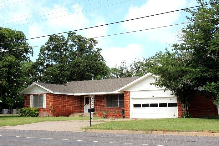 1st image of 1032 S Texas St