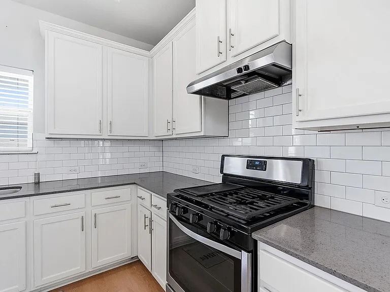 10221 Forest Grove Dr — Photo 9