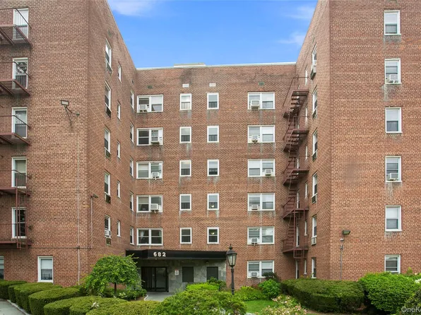 682 Tuckahoe Road #2B, Yonkers, NY 10710
