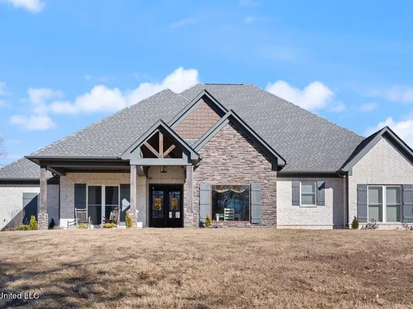 3390 Nikki Ridge Dr E, Nesbit, MS 38651