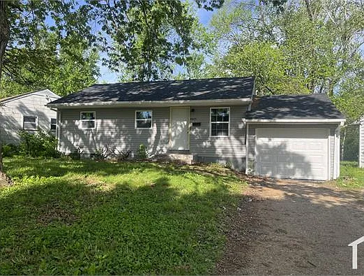 3 bed, 854 sqft, $1,580 — Photo 1