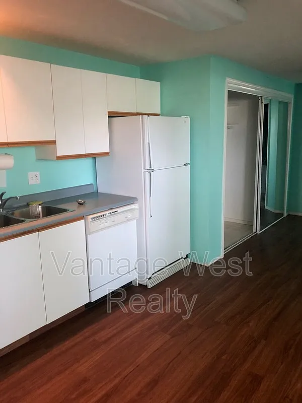 2 bed, 1.0 bath, $1,550 — Photo 2