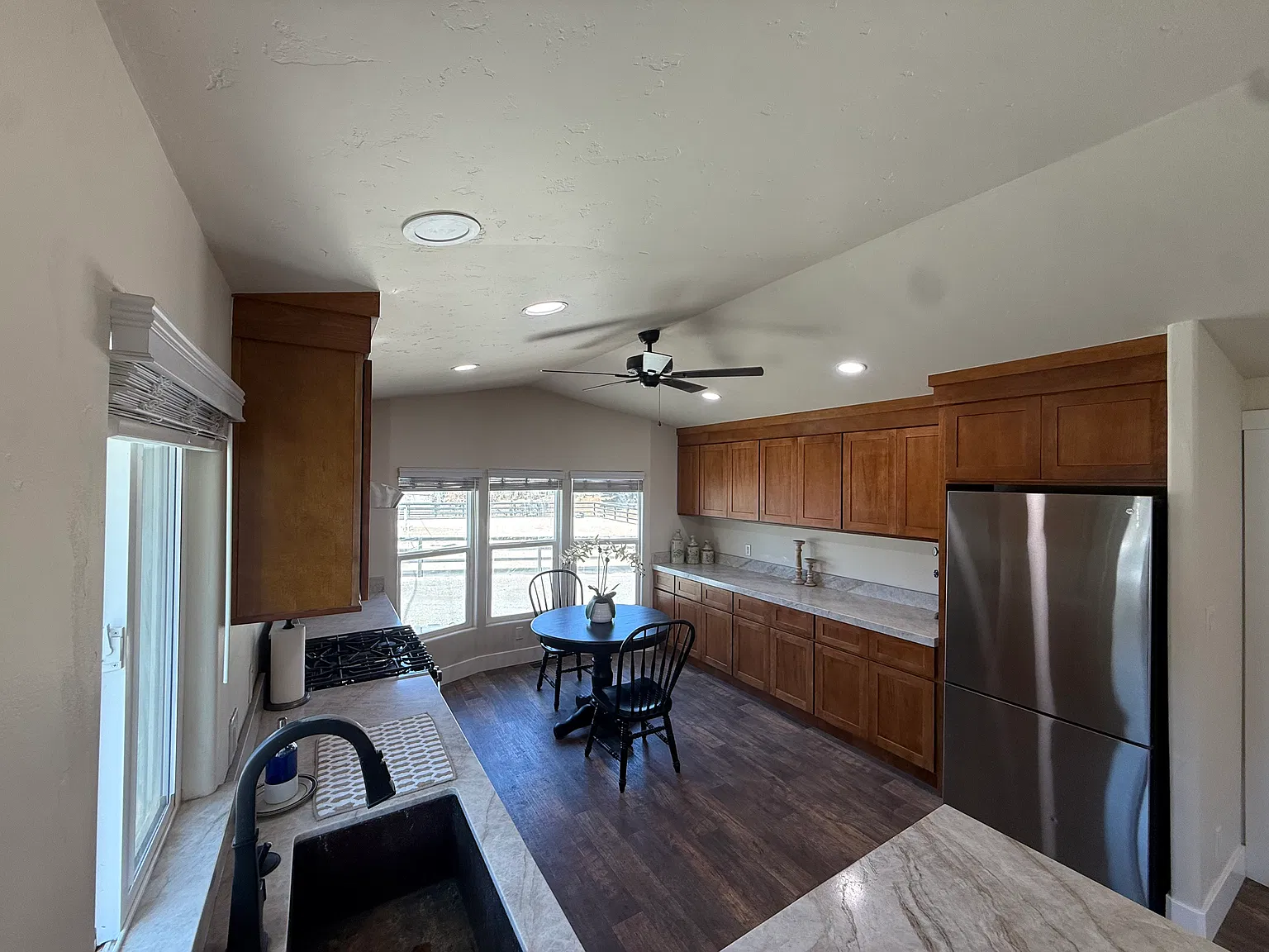 2 bed, 800 sqft, $2,950 — Photo 3